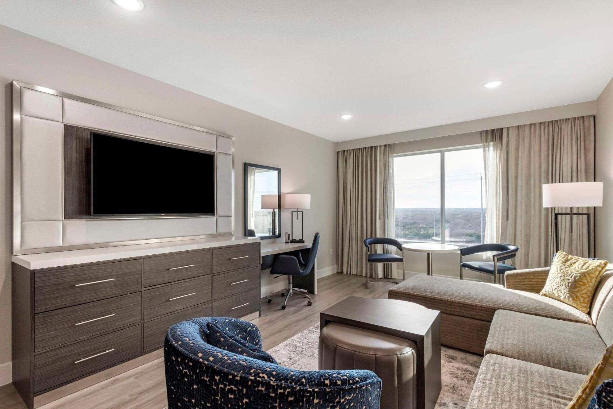 Cambria Hotel Austin Uptown Near The Domain Εξωτερικό φωτογραφία