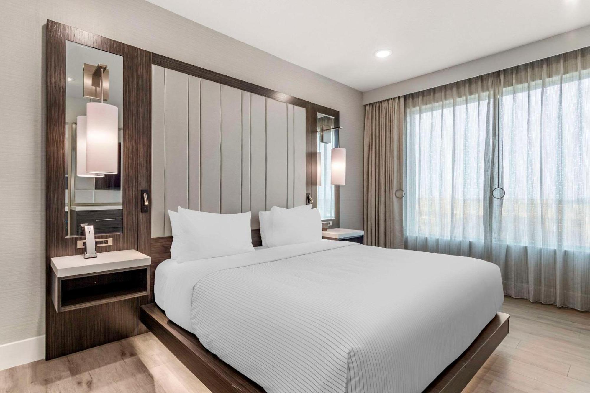 Cambria Hotel Austin Uptown Near The Domain Εξωτερικό φωτογραφία