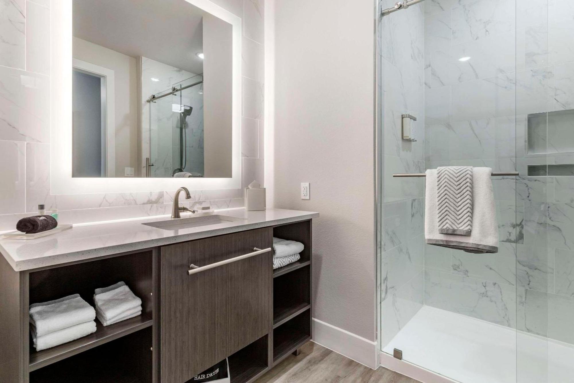 Cambria Hotel Austin Uptown Near The Domain Εξωτερικό φωτογραφία
